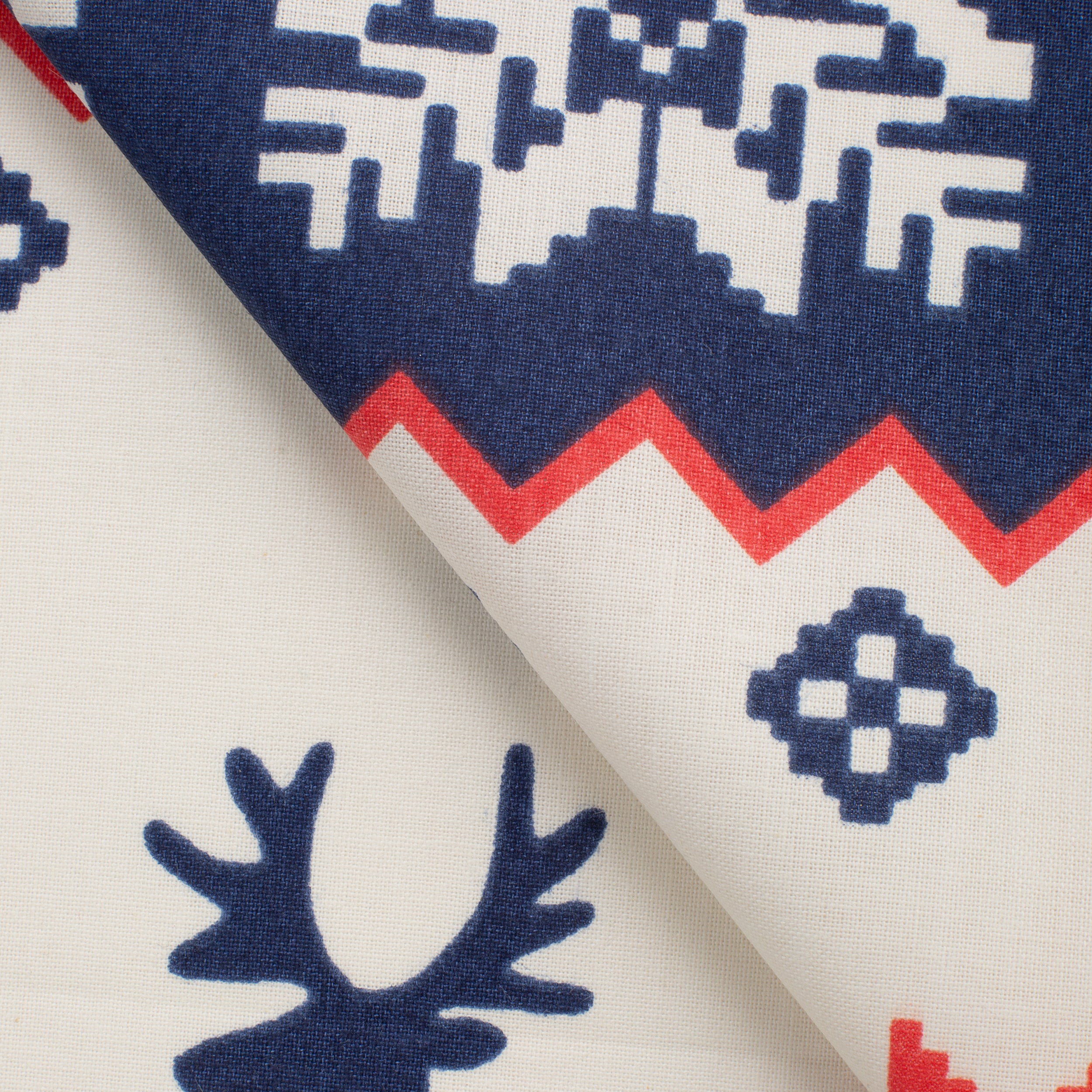 PRINTED COTTON POPLIN FABRIC - SCANDINAVIAN REINDEER PRINT - 125 GSM