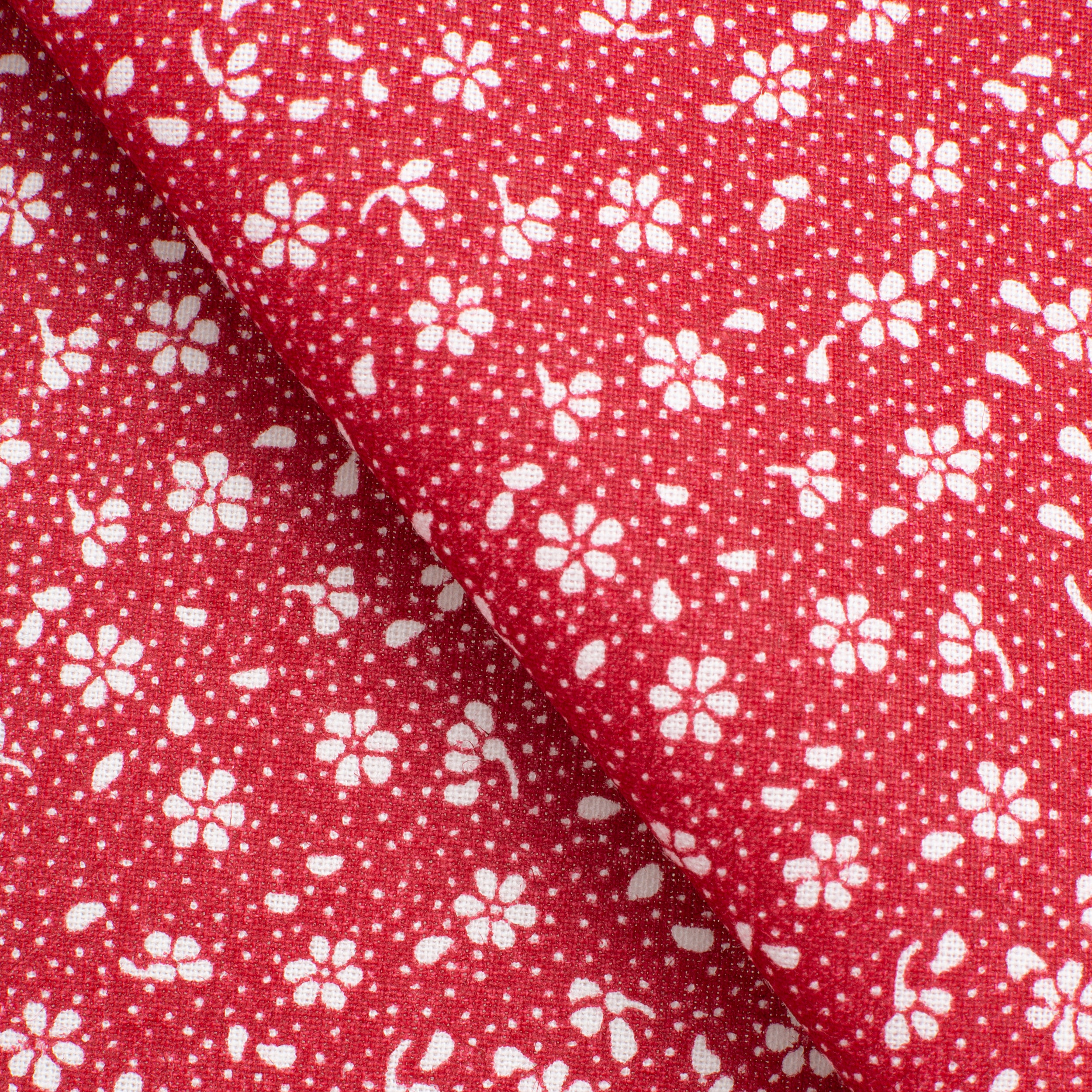PRINTED COTTON POPLIN FABRIC - SMALL WHITE FLOWERS ON RED BACKGROUND - 160 GSM