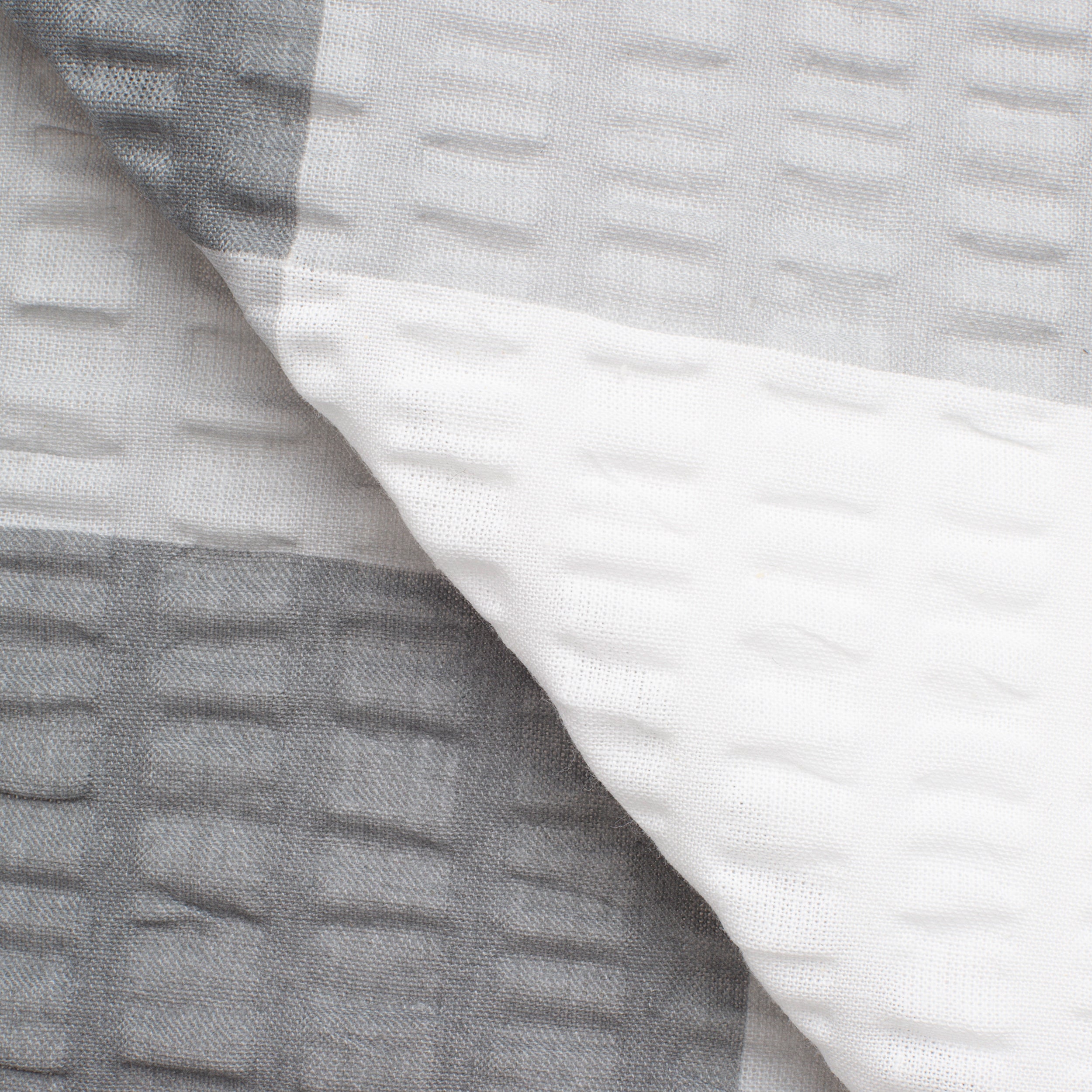 CHECKED COTTON SEERSUCKER FABRIC - GREY AND WHITE CHECK - 160 GSM