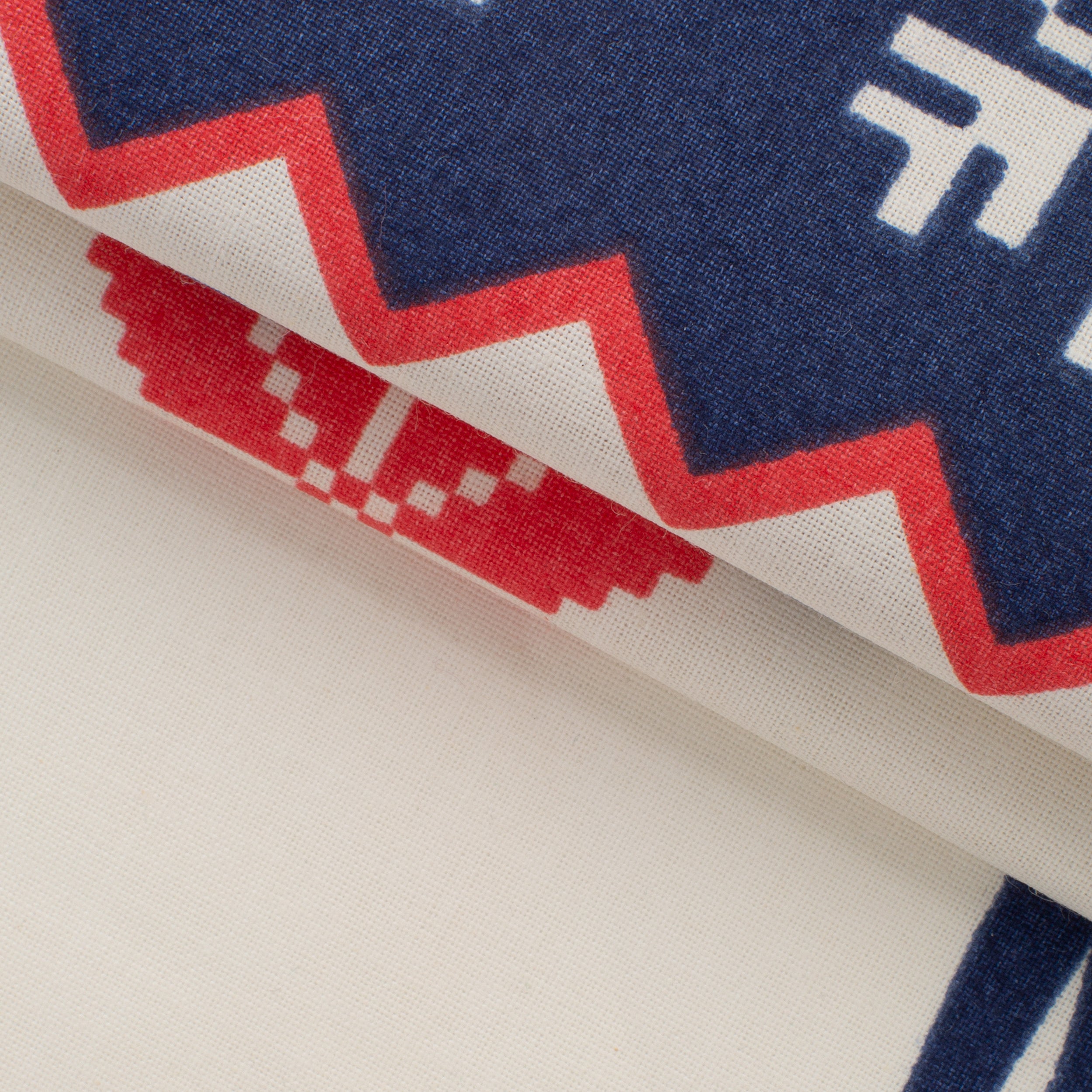 PRINTED COTTON POPLIN FABRIC - SCANDINAVIAN REINDEER PRINT - 125 GSM
