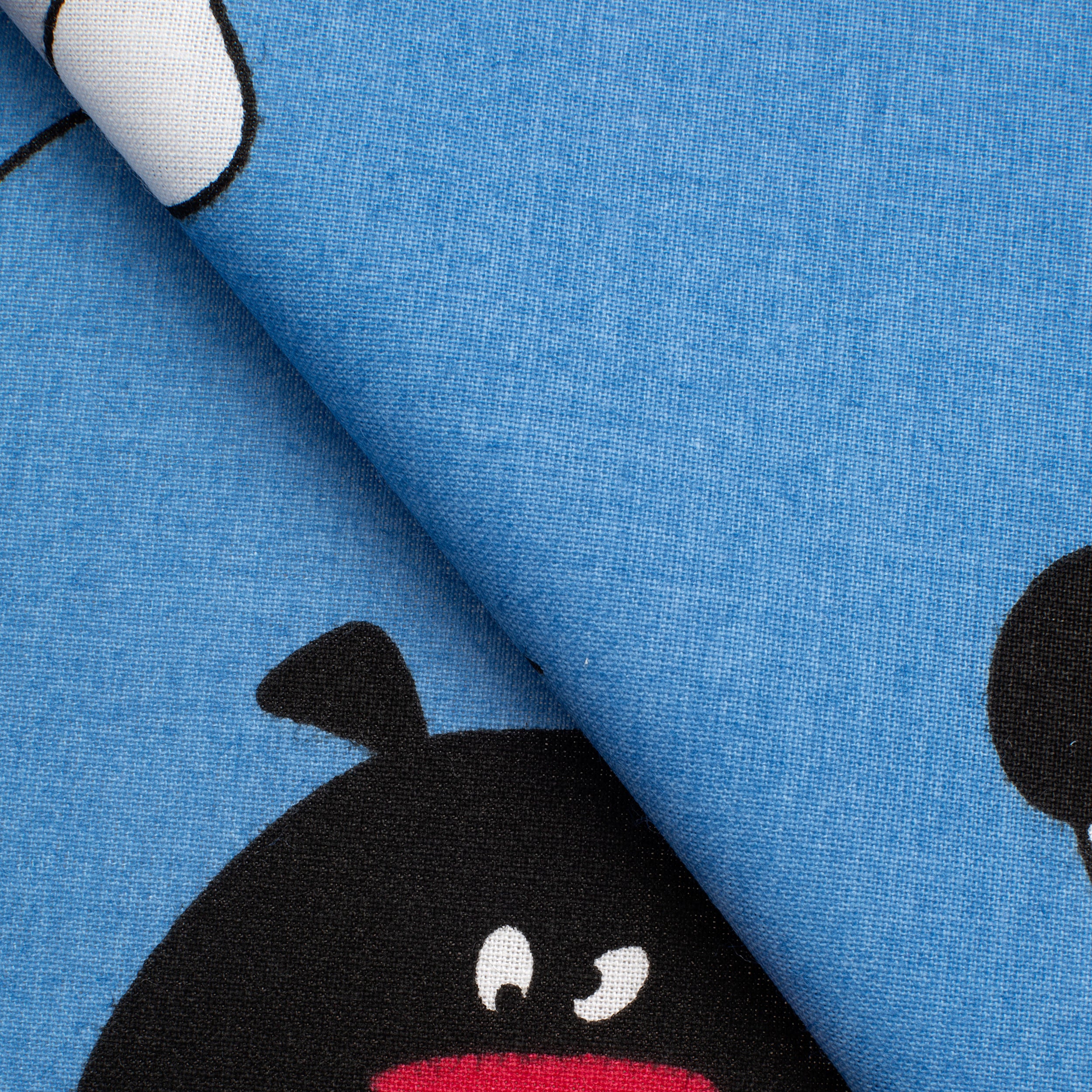 PRINTED COTTON POPLIN FABRIC - DOGS ON LIGHT BLUE BACKGROUND - 160 GSM