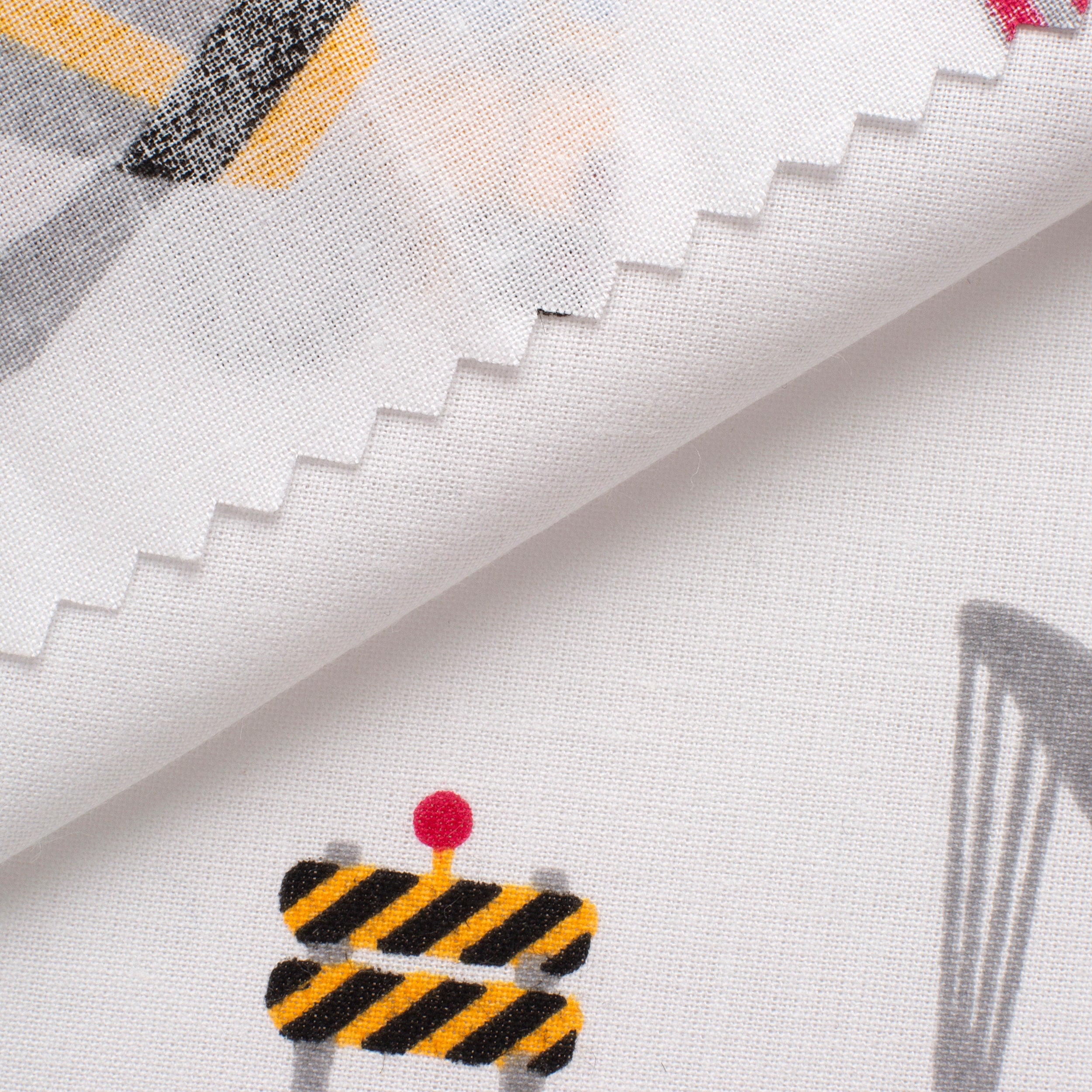 PRINTED COTTON POPLIN FABRIC - CONSTRUCTION MACHINES ON WHITE BACKGROUND - 160 GSM