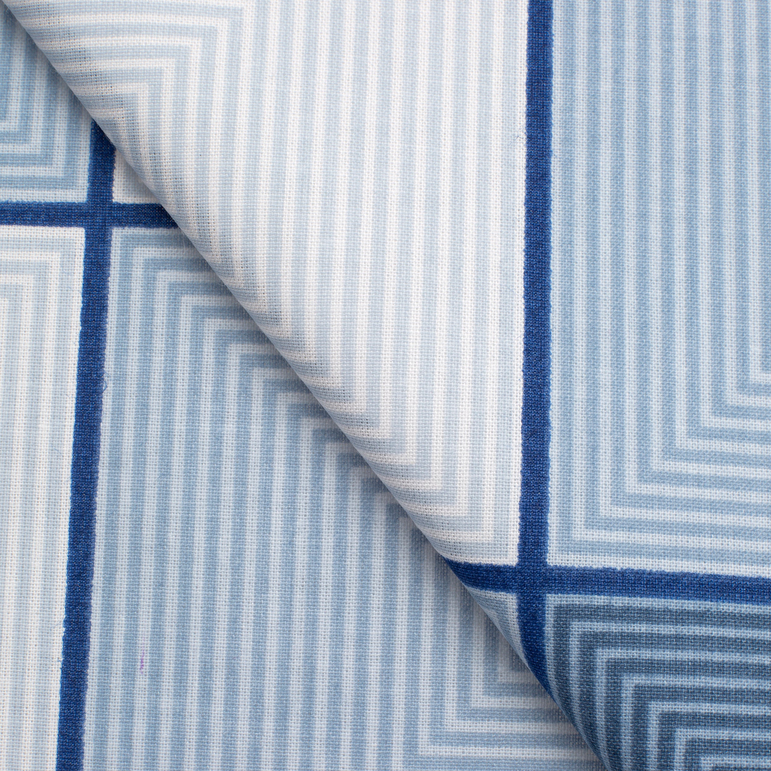 4.2 OZ COTTON POPLIN - PRINTED - BLUE/GREY/WHITE SQUARES