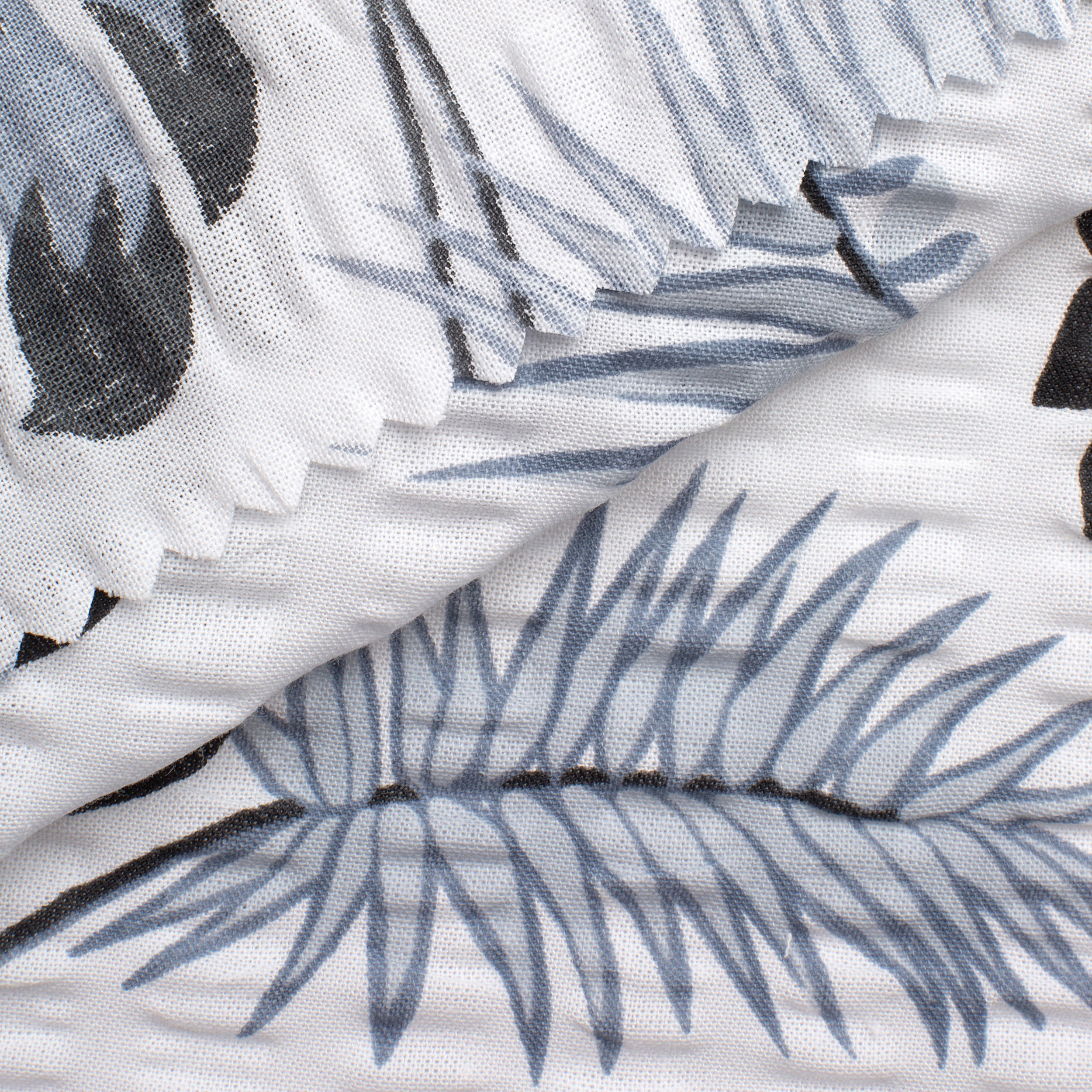 PRINTED COTTON SEERSUCKER FABRIC - MONSTERA LEAVES PRINT - 160 GSM