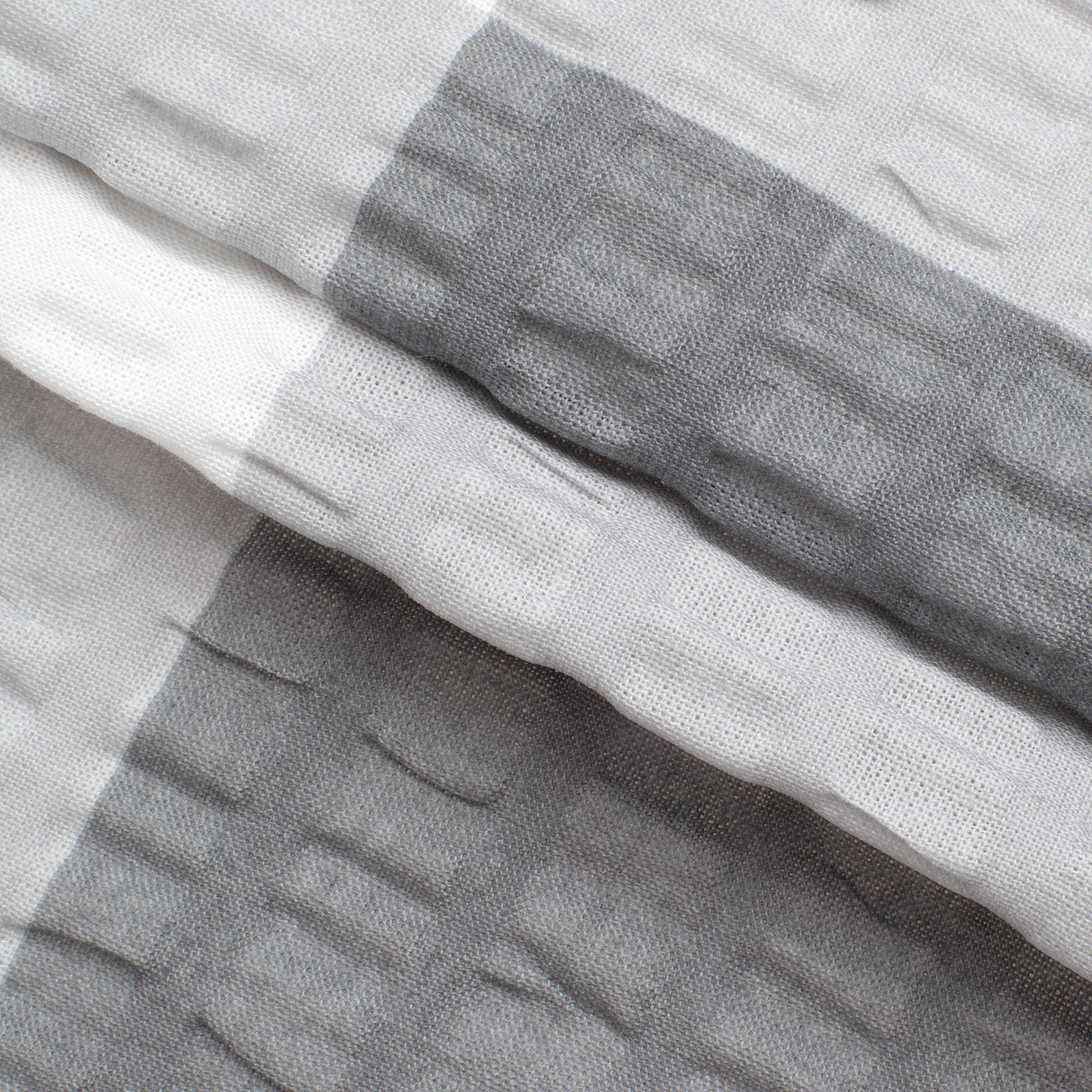 SEERSUCKER FABRIC - GREY/WHITE PLAID