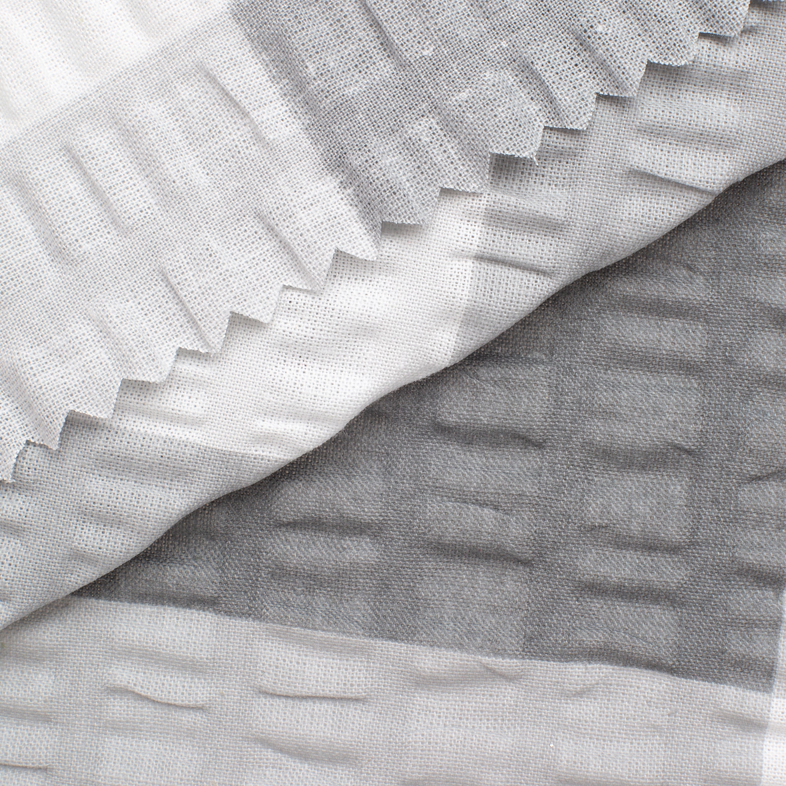 CHECKED COTTON SEERSUCKER FABRIC - GREY AND WHITE CHECK - 160 GSM